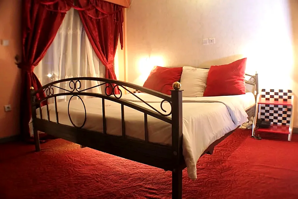 Chambre avec coin salon